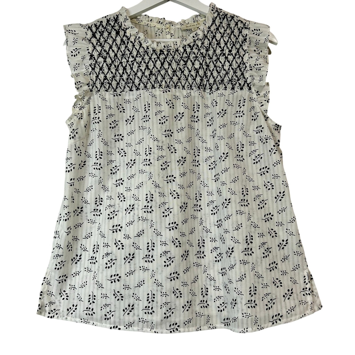 Skies Are Blue Women’s Flutter Sleeve Smocked Blouse White Navy Leaf Print Size Medium EUC