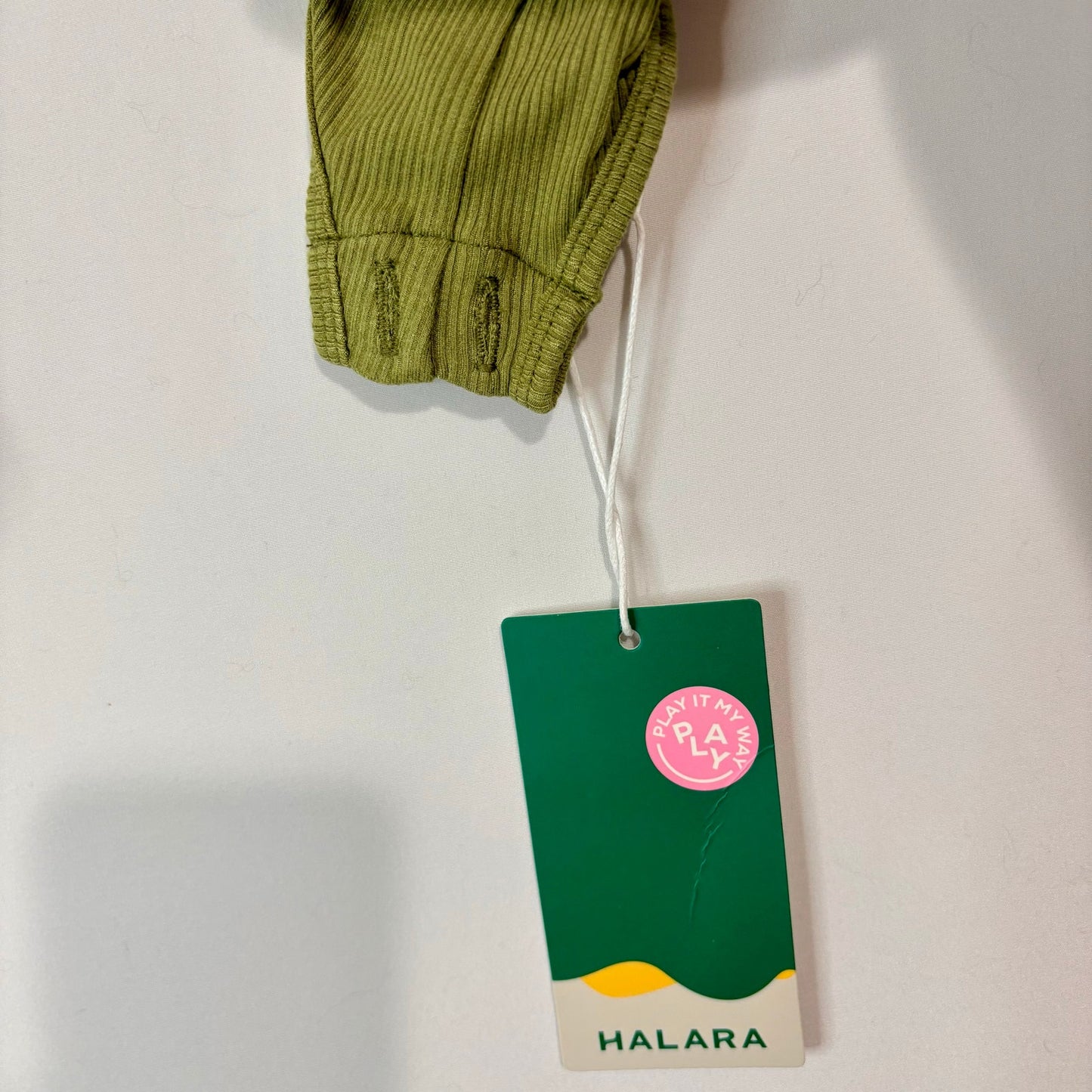 Halara Women’s Sleeveless High Neck Cropped Tank Top Olive Green Size XL NWT Button Detail