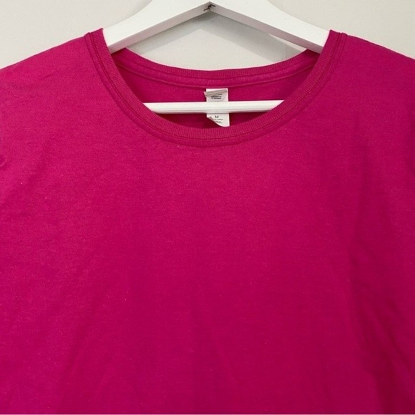 Fruit of the Loom Women’s Casual Short Sleeve Crewneck Tee Shirt Pink NWOT