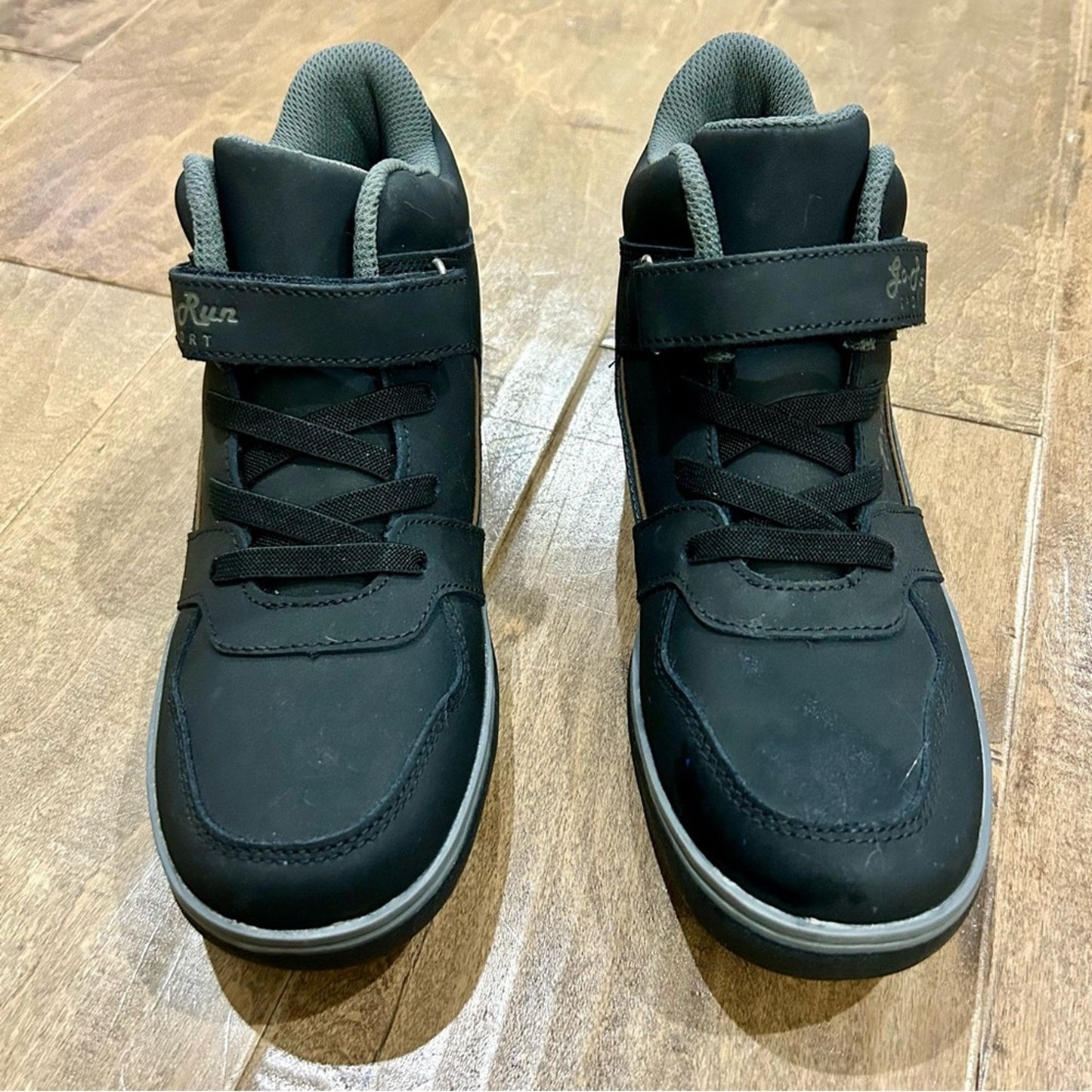 Go Run Sport Women’s Hi Top Sneaker Black Size 7.5 NEW Casual Athletic Sport