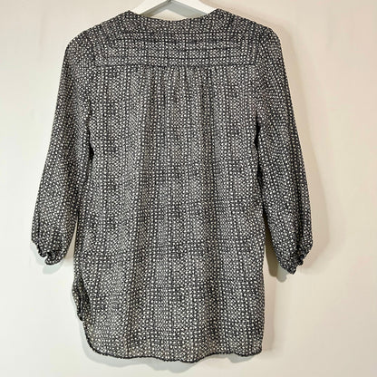 Max Studio Women’s 3/4 Sleeve Half Button Blouse Black White Print Size XS Sheer Lightweight Polyester