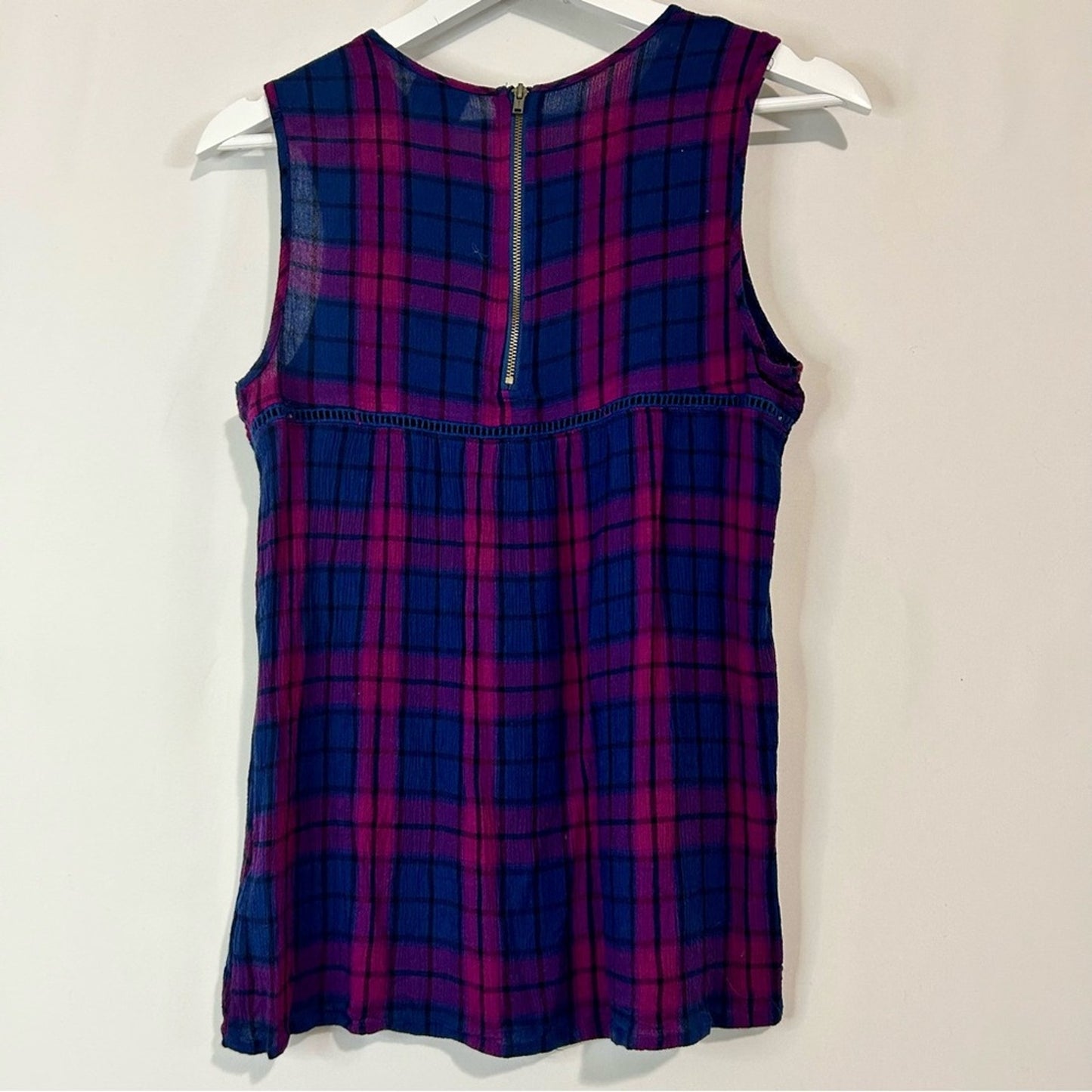 Knox Rose Women’s Sleeveless Plaid Flowy Top Blue Purple Size Medium EUC Girly