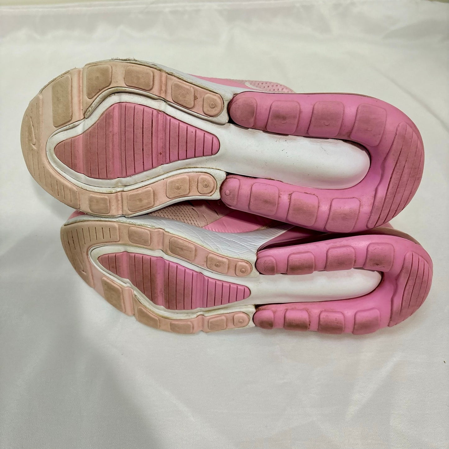 Nike Girls Youth Air Max 270 Pink Foam Sneakers Size 4Y Running Shoes EUC