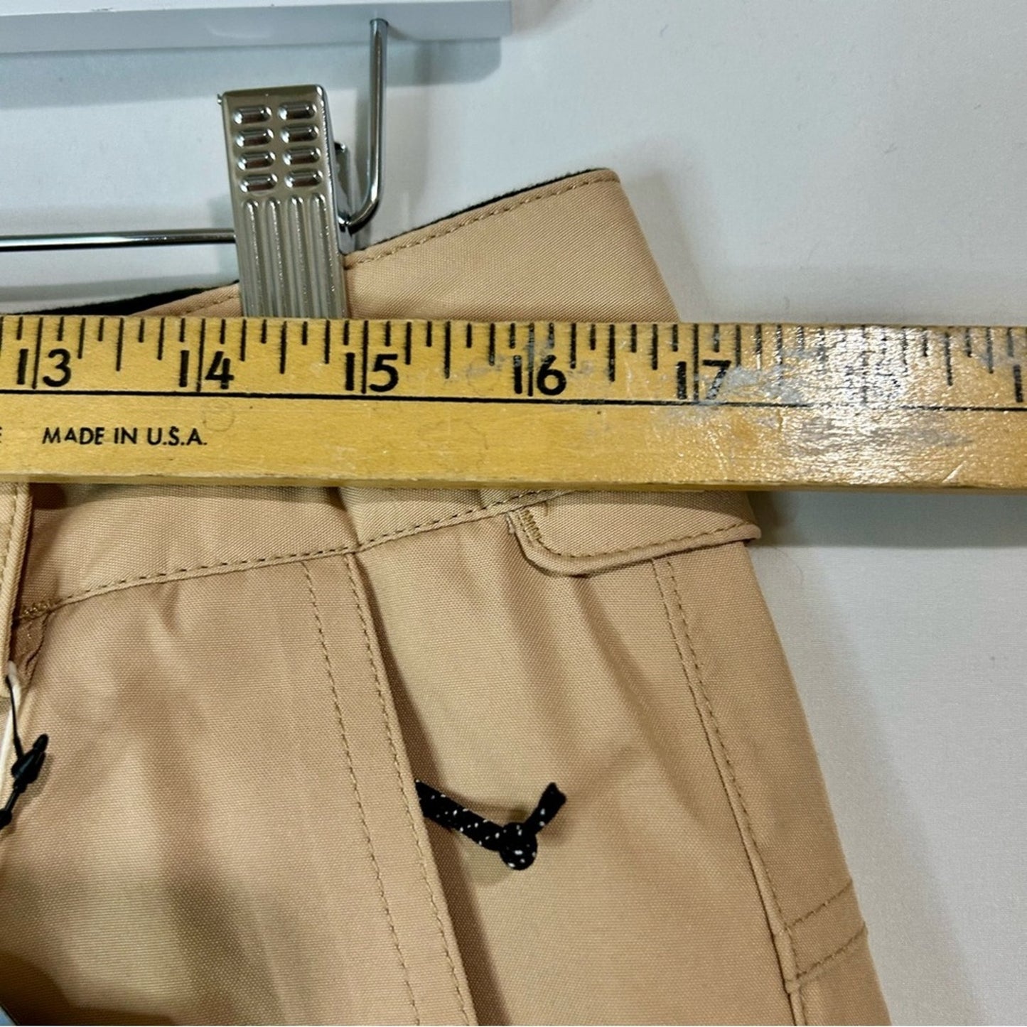 Volcom Women’s Knox Insulated Gore-Tex Snowboard Pants Sand Tan Size Large NWT