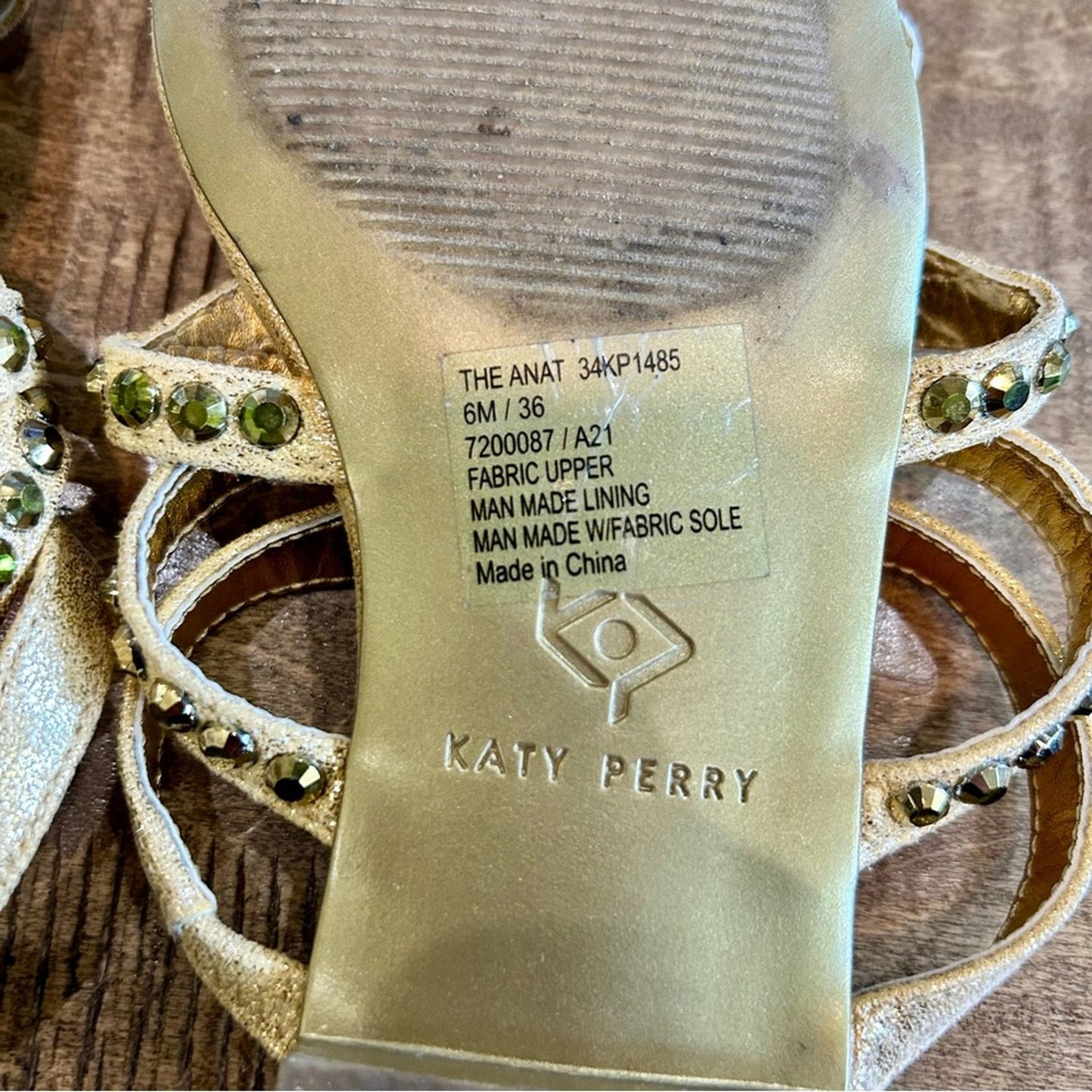 Katy Perry Women’s The Anat Metallic Rhinestone Slide Gold Size 6 EUC Shimmer