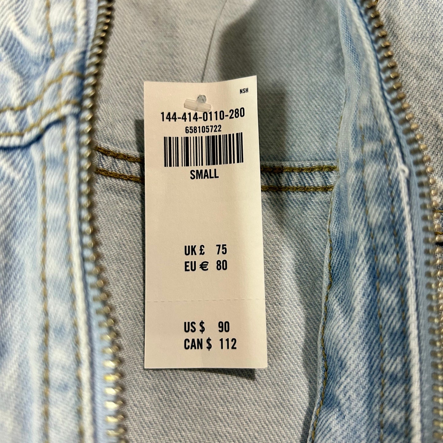 Abercrombie & Fitch Women’s Cropped Denim Jacket Light Blue Size Small NWT Zip Up