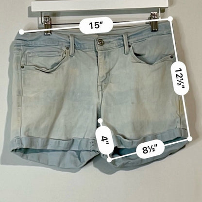 Levi’s Women’s Cuffed Light Wash Denim Jean Shorts Blue Size 30 FLAW