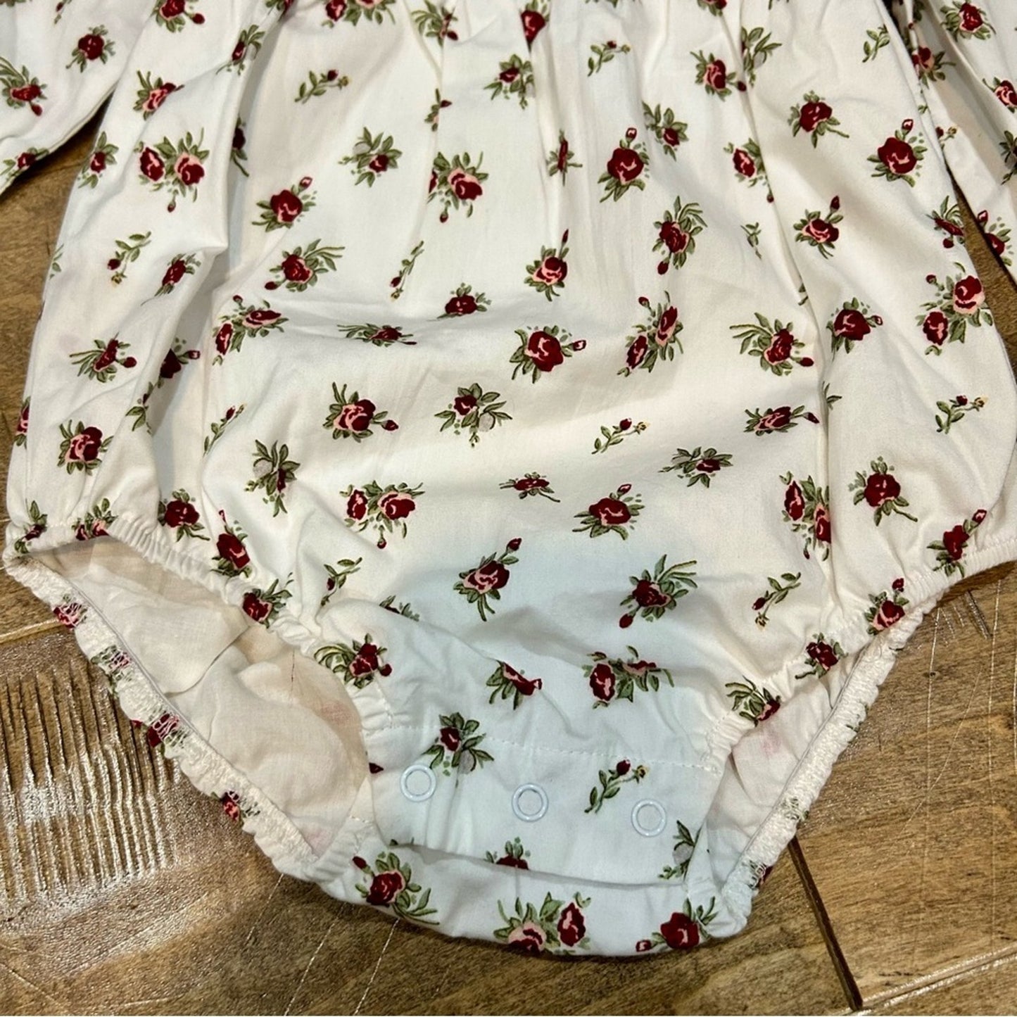 SweetHoney Girls Long Sleeve Floral Print Bubble Romper White Size 2T NWT Girly