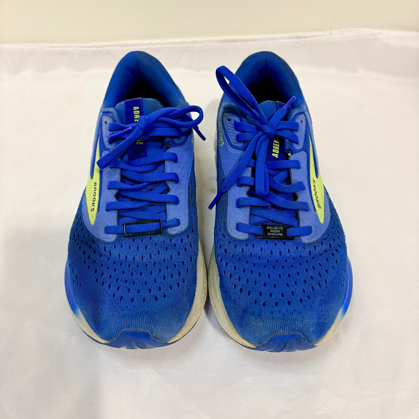 Brooks Men’s Adrenaline GTS 24 Running Shoes Cobalt Neo Yellow Peacoat Size 9 EUC