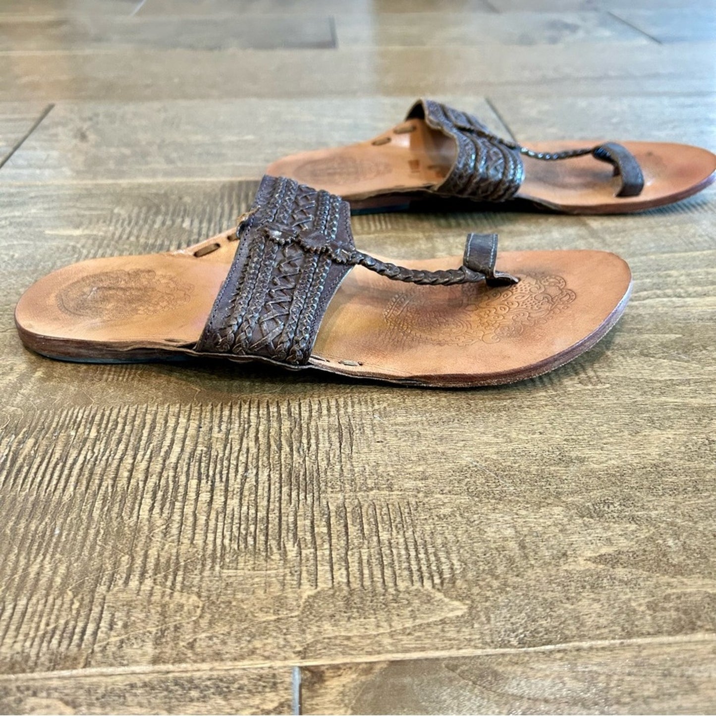 Women’s Leather Woven Detail Sandals Brown Size 9 EUC Girly Summer Intricate