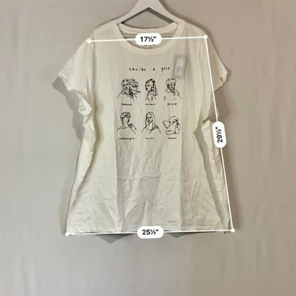 Universal Thread Women’s Strike a Pose Artist Short Sleeve Graphic Tee White NWT