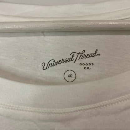 Universal Thread Women’s Strike a Pose Artist Short Sleeve Graphic Tee White NWT