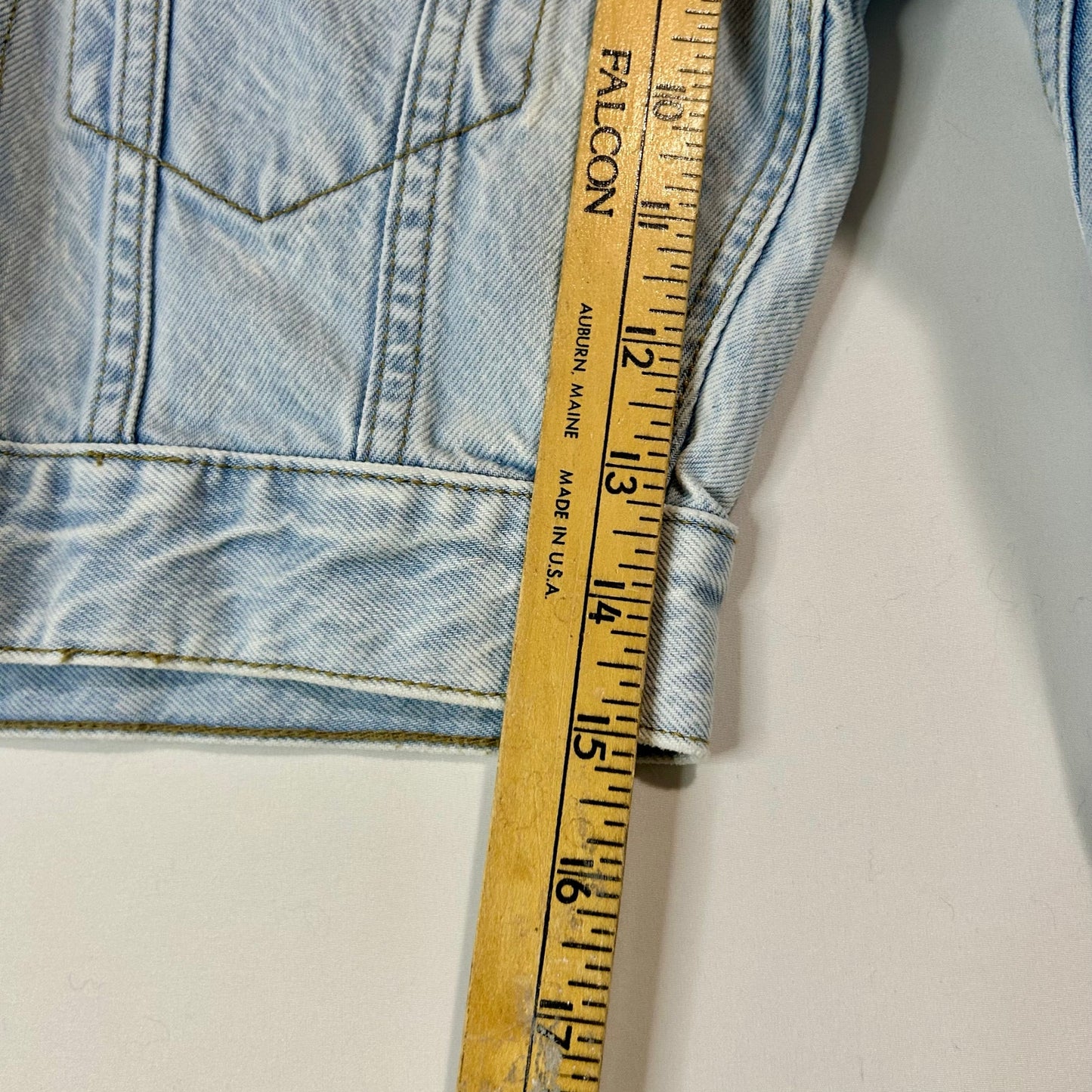 Abercrombie & Fitch Women’s Cropped Denim Jacket Light Blue Size Small NWT Zip Up