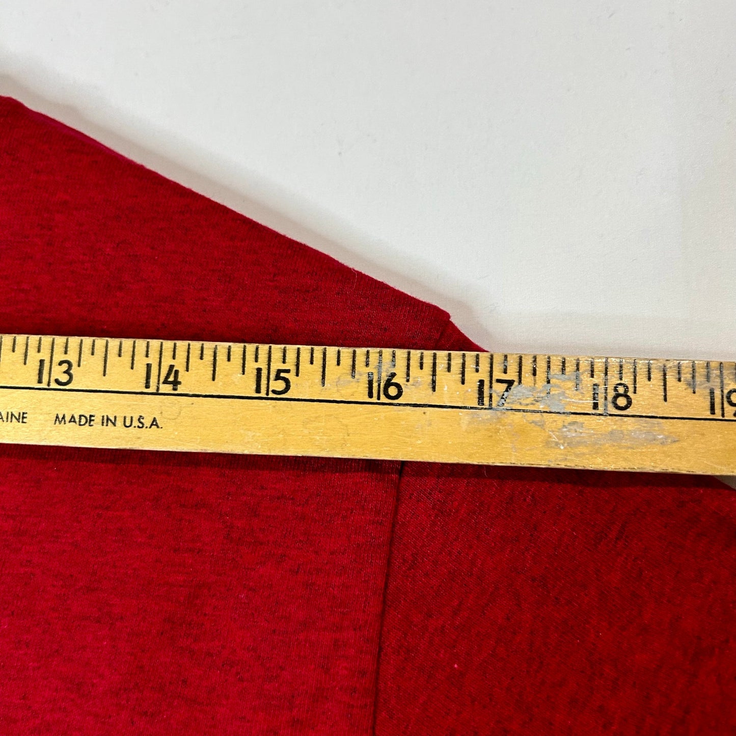 Winnie the Pooh Women's Short Sleeve Graphic T-Shirt Red Size Small EUC Cute