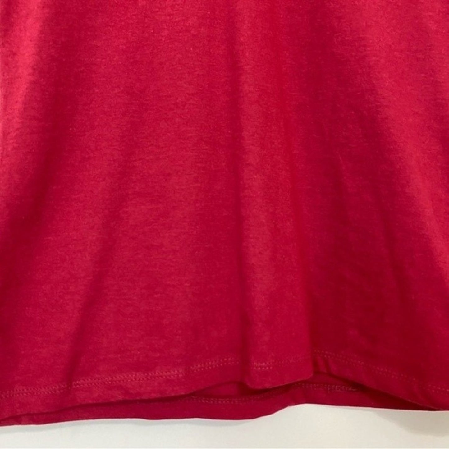 Fruit of the Loom Women’s Short Sleeve V Neck Tee Shirt Maroon NWOT
