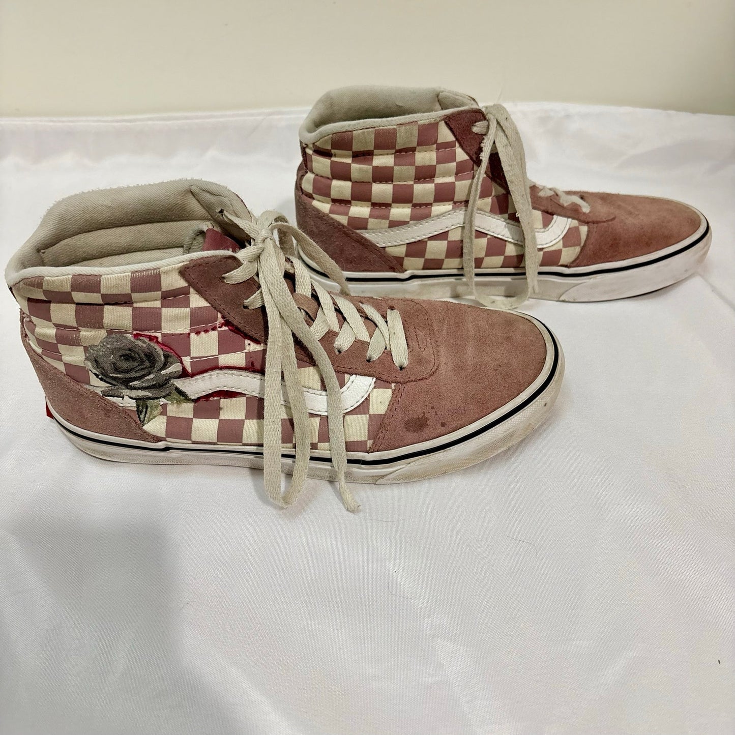 Vans Women’s Sk8-Hi Checkerboard High Top Sneakers Desert Rose True White Size 8 EUC