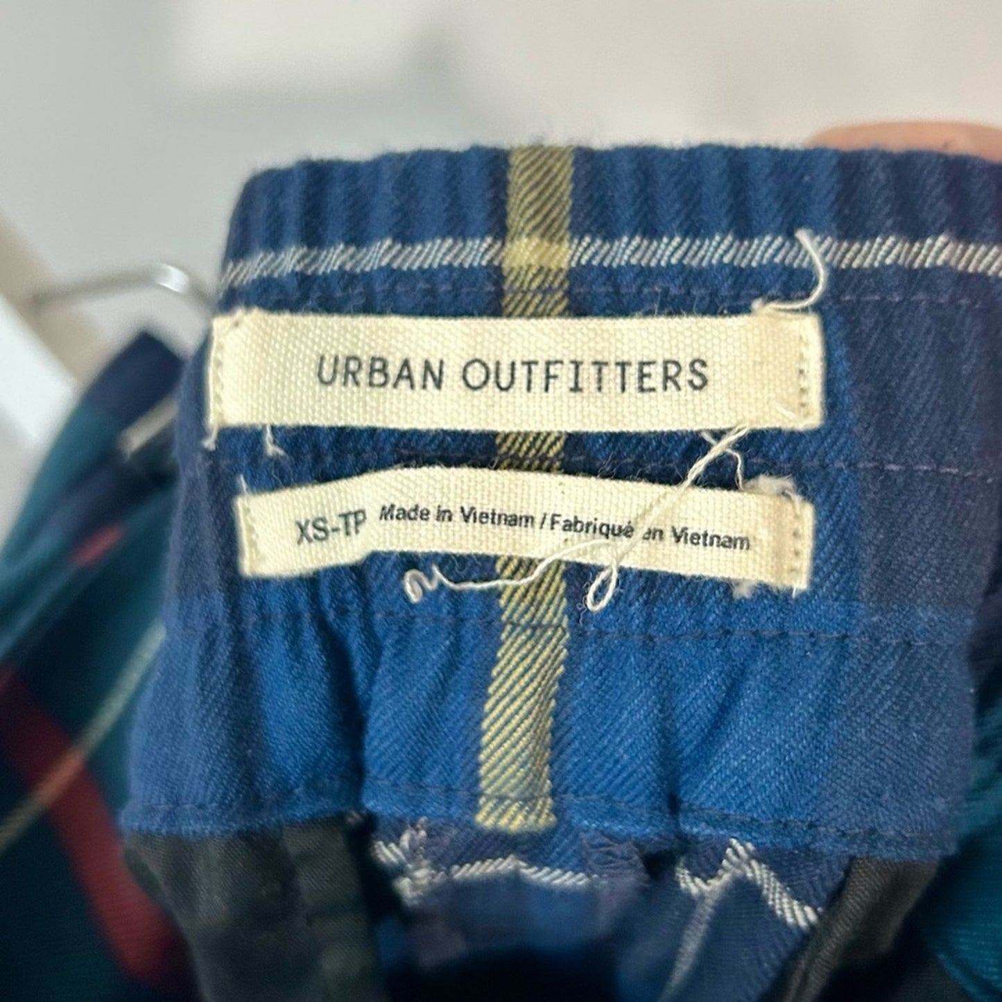 Urban Outfitters Women’s Paige Pleated Cropped Straight Leg Trouser Pant Green