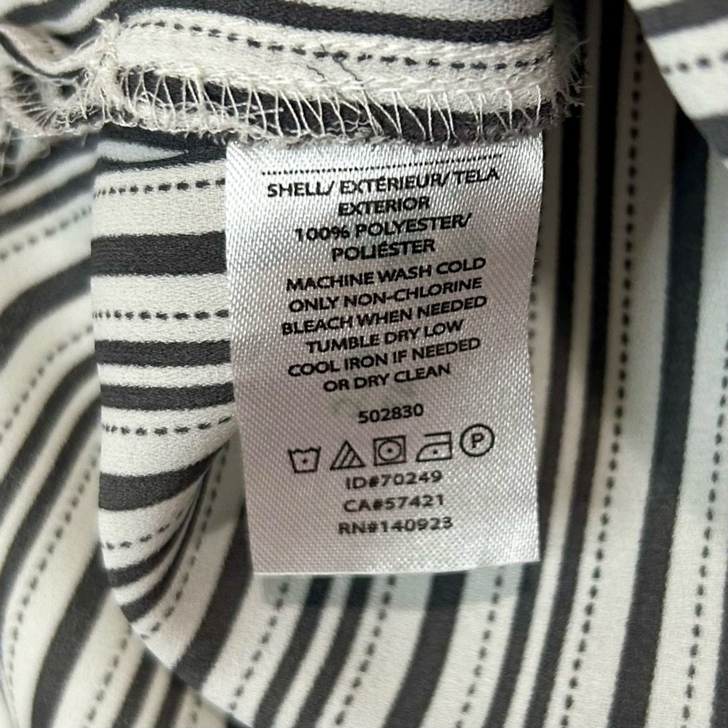 Loft Women’s Sleeveless Ruffle Striped Blouse Black White Size Medium EUC Girly
