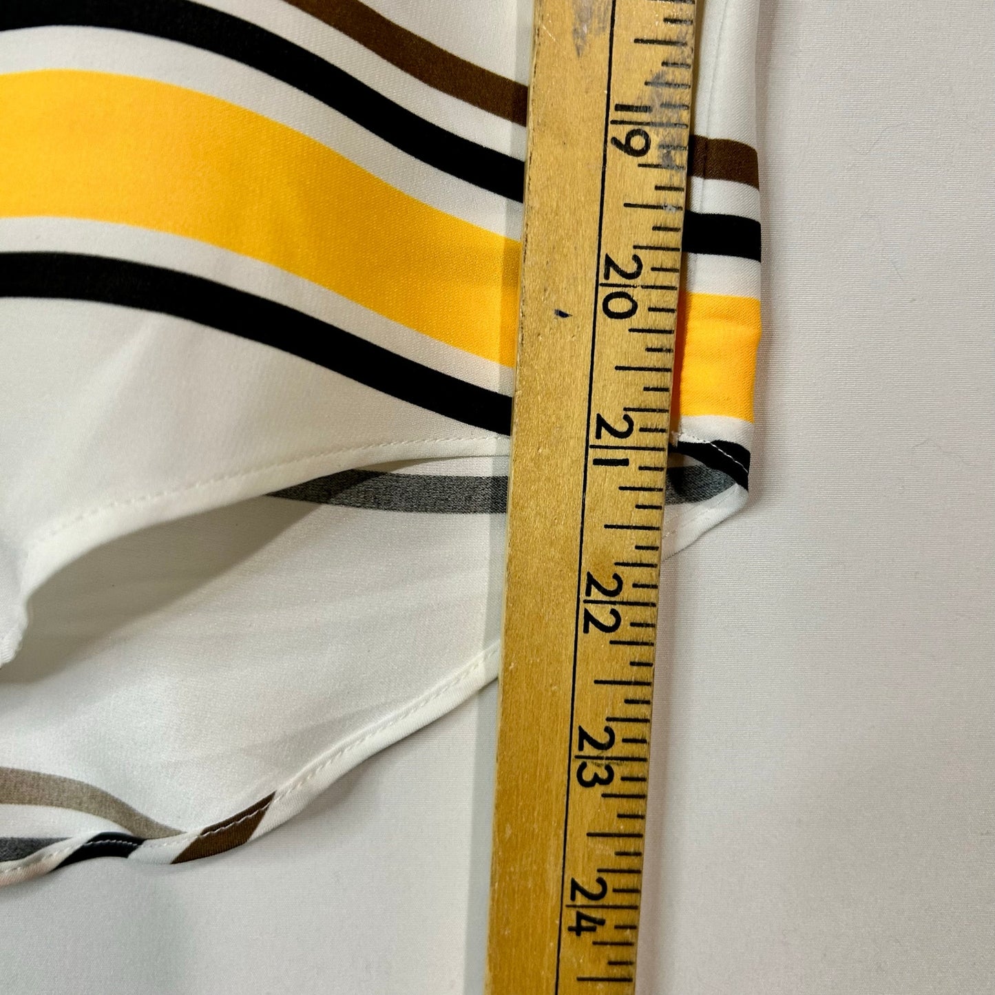 Express Women’s Striped Cap Sleeve Half-Zip Blouse Size XS Yellow/White/Brown/Black EUC