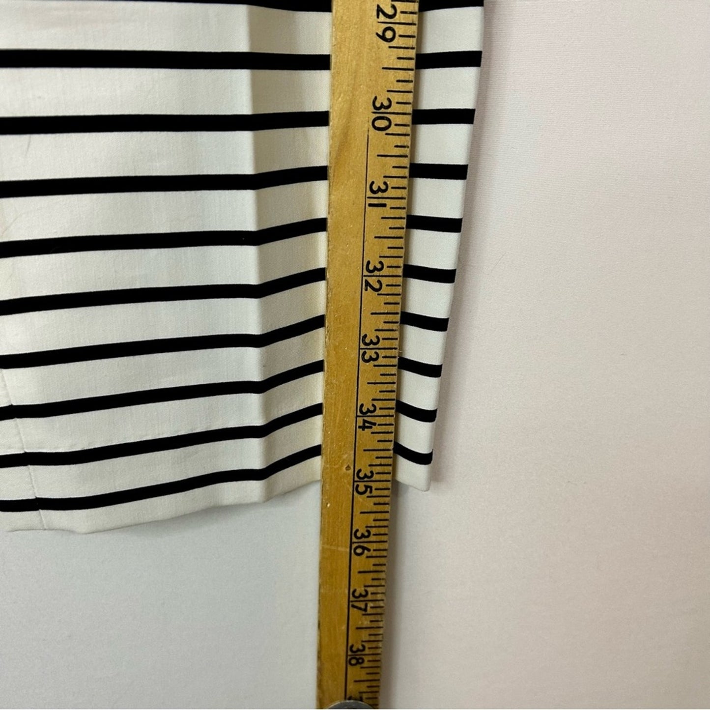 Express Women’s Columnist Ankle Dress Pant Black and White Striped Size 6 NWT