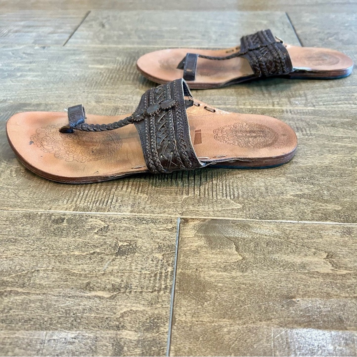 Women’s Leather Woven Detail Sandals Brown Size 9 EUC Girly Summer Intricate