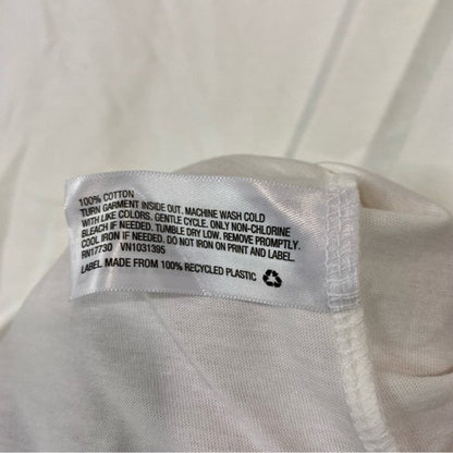 Universal Thread Women’s Strike a Pose Artist Short Sleeve Graphic Tee White NWT