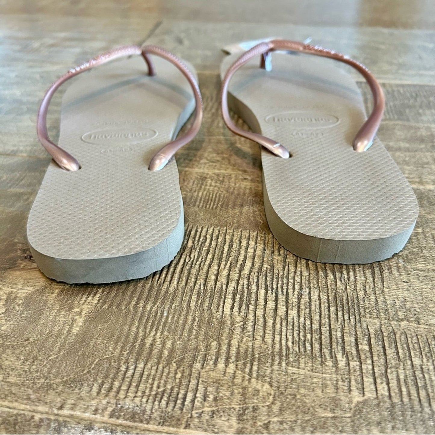 Havaianas Women’s Metallic Slim Summer Bliss Flip Flops Rose Gold Size 11 / 12
