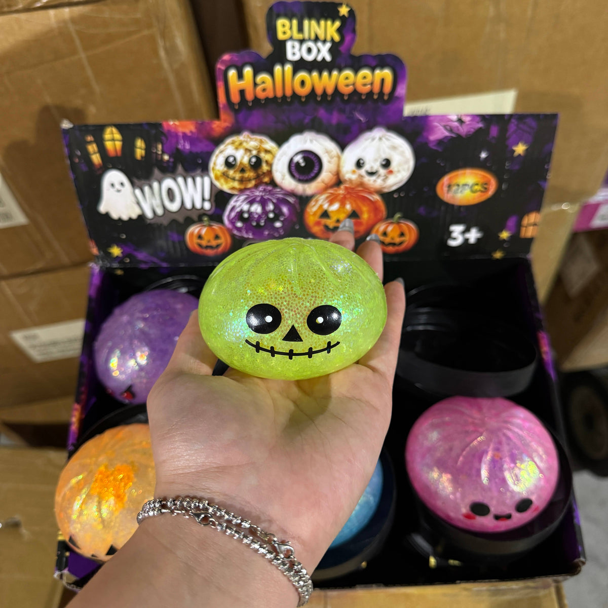 Mystery Halloween Light Up Confetti Orby Dumpling