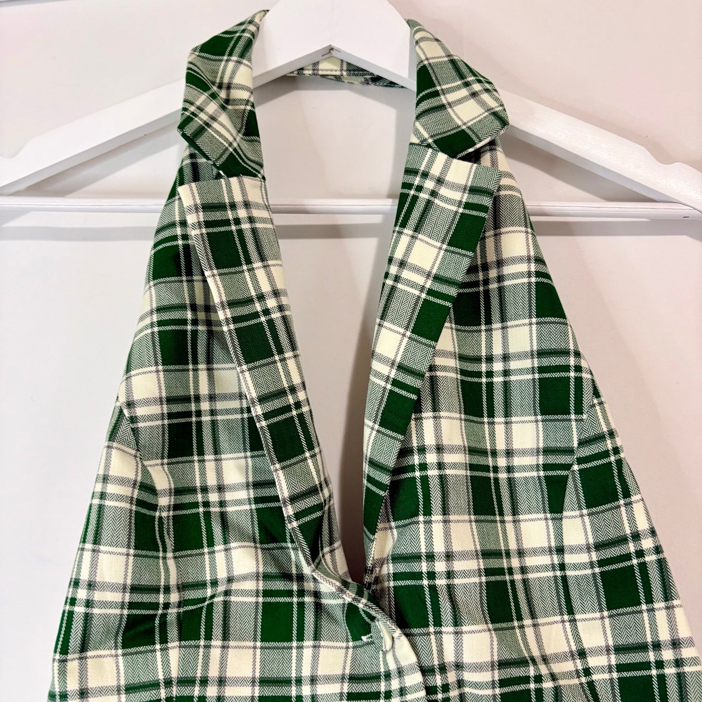 Halara Women’s Sleeveless Halter Plaid Button Up Vest Top Green Cream Size Small NWT