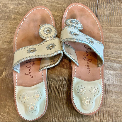 Jack Rogers Women’s Flat Woven Sandals Silver Cream Size 6.5 EUC Preppy Girly